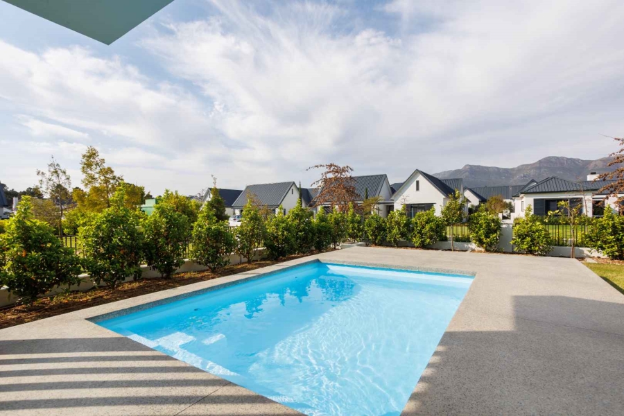 4 Bedroom Property for Sale in Val De Vie Estate Western Cape